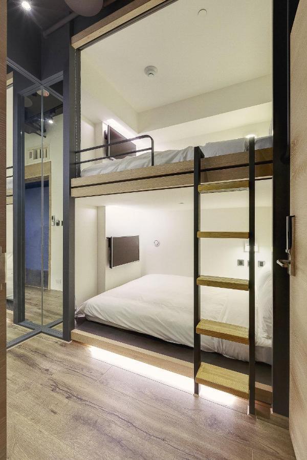Taiwan Youth Hostel & Capsule Hotel Taipei Extérieur photo