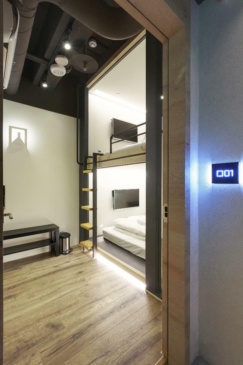 Taiwan Youth Hostel & Capsule Hotel Taipei Extérieur photo